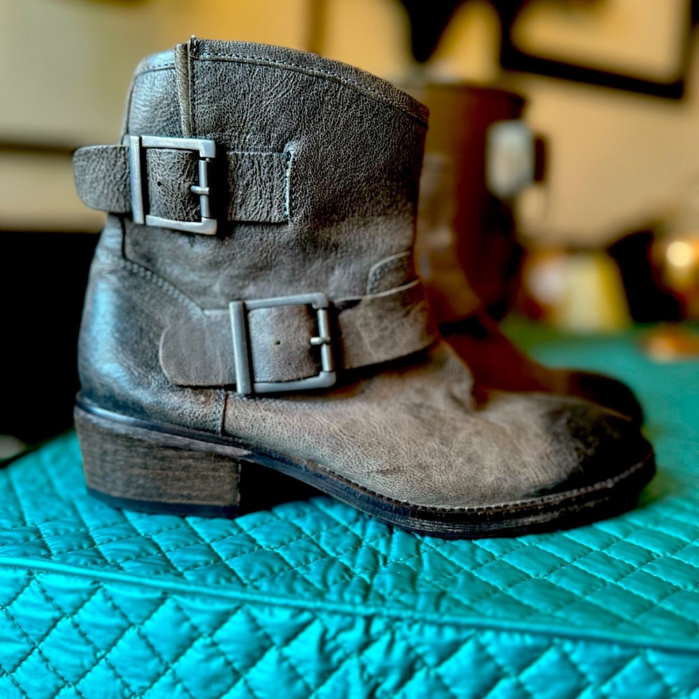 Seychelles boots